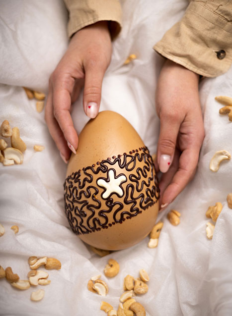 uovo di Pasqua all'arachide salata